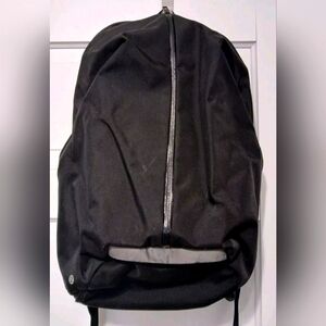 Lululemon Black Para Backpack Water-repellent Bag 23L Travel Work School Gym